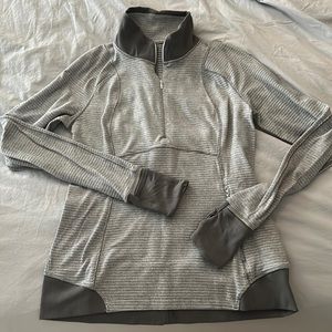 Lululemon gray pullover with thumb holes